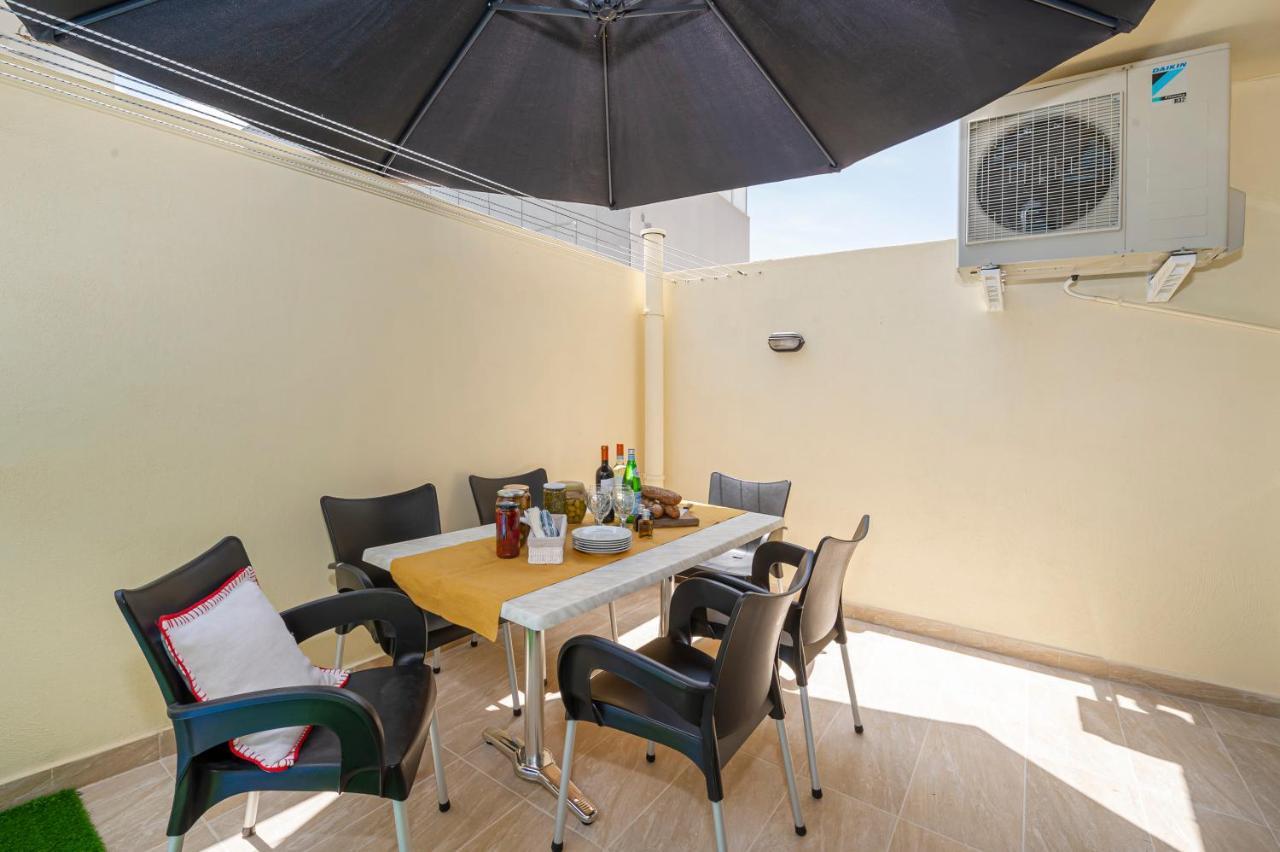 Summer Breeze 3 Bedroom Family Maisonette With Sunny Terrace In Mellieha - By Getawaysmalta Exteriör bild