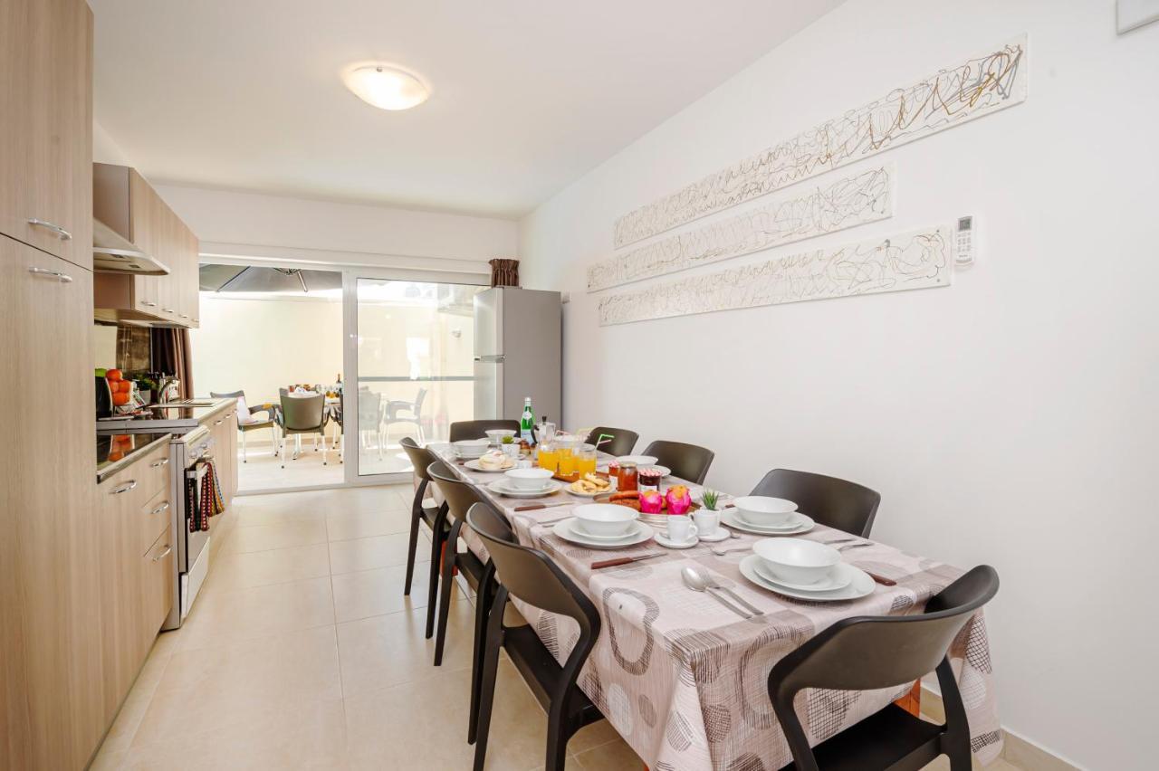 Summer Breeze 3 Bedroom Family Maisonette With Sunny Terrace In Mellieha - By Getawaysmalta Exteriör bild