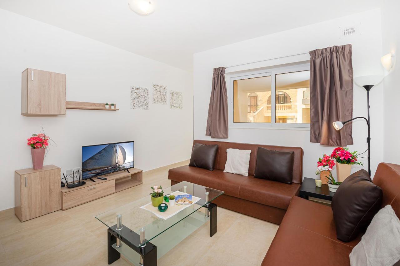 Summer Breeze 3 Bedroom Family Maisonette With Sunny Terrace In Mellieha - By Getawaysmalta Exteriör bild