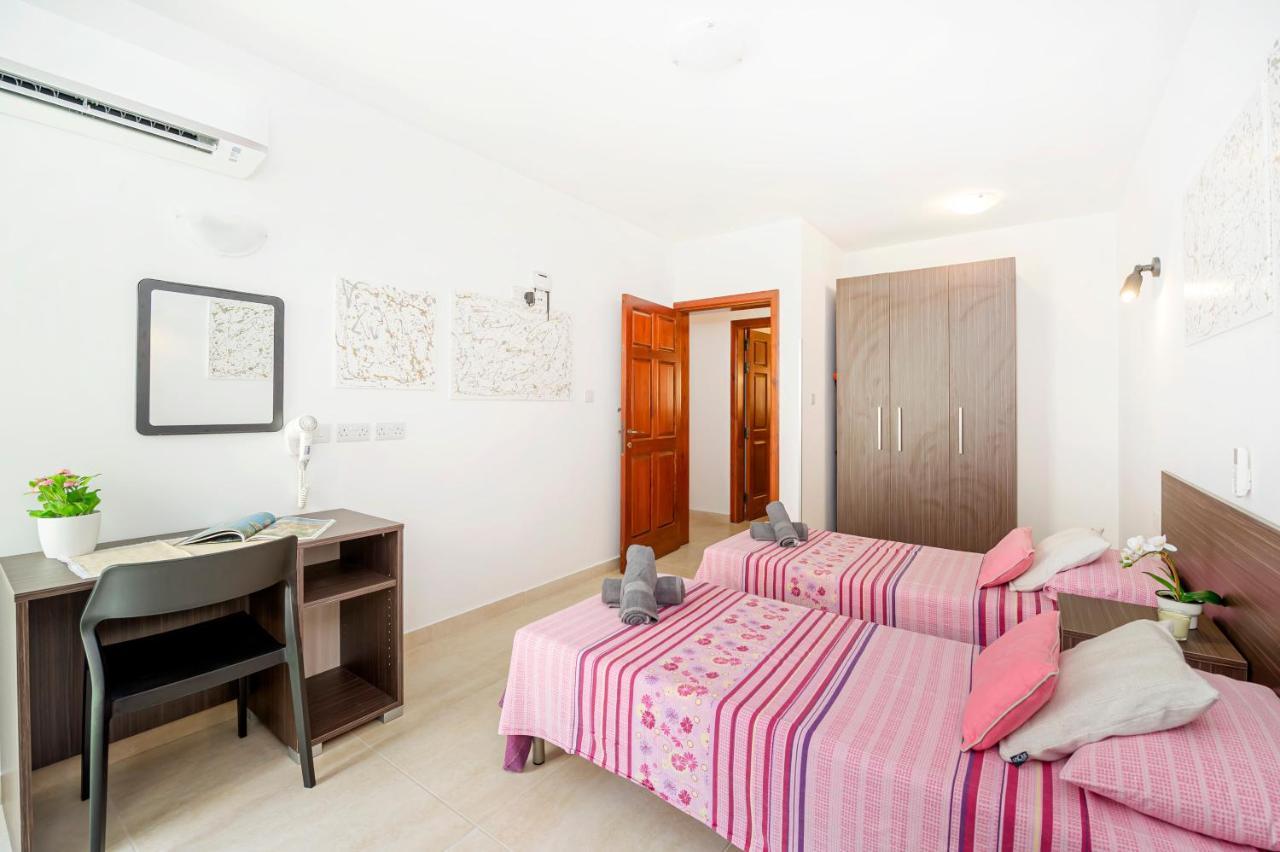 Summer Breeze 3 Bedroom Family Maisonette With Sunny Terrace In Mellieha - By Getawaysmalta Exteriör bild