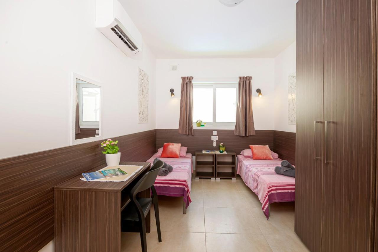 Summer Breeze 3 Bedroom Family Maisonette With Sunny Terrace In Mellieha - By Getawaysmalta Exteriör bild