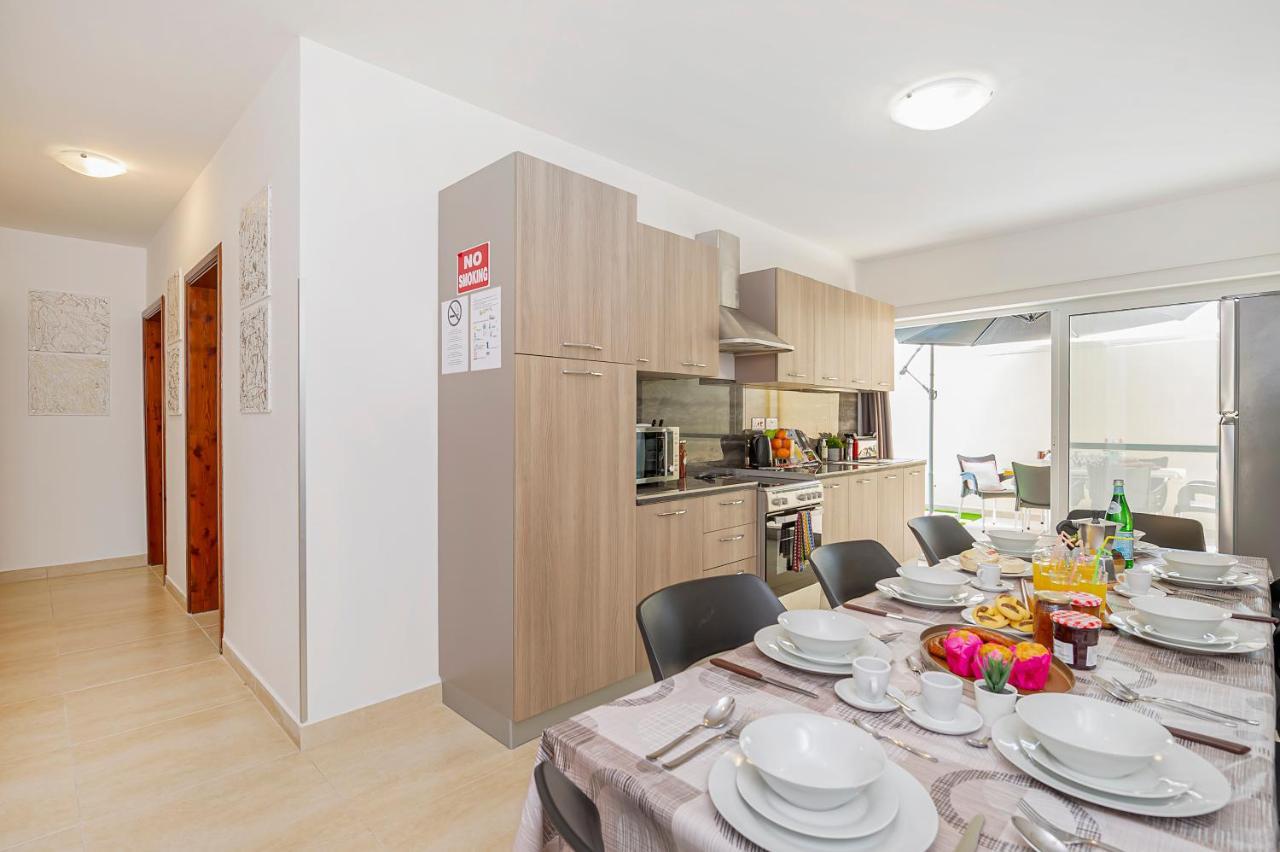Summer Breeze 3 Bedroom Family Maisonette With Sunny Terrace In Mellieha - By Getawaysmalta Exteriör bild