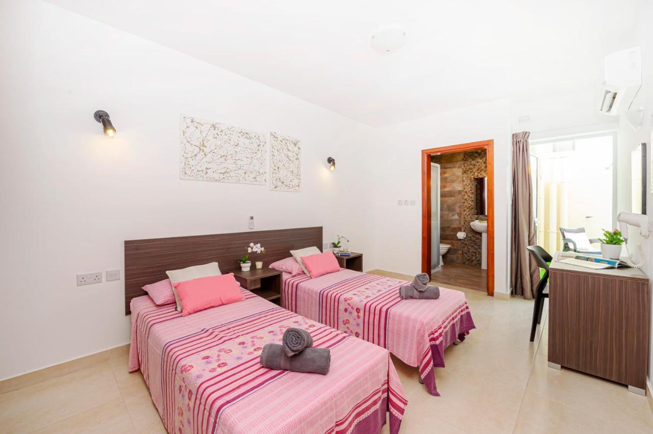 Summer Breeze 3 Bedroom Family Maisonette With Sunny Terrace In Mellieha - By Getawaysmalta Exteriör bild